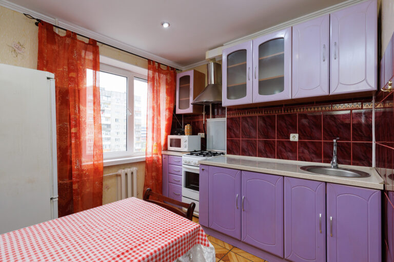 2-к. квартира, 54 м², 5/9 эт. Калининград, Горького, 160. Цена — 6300т.р.