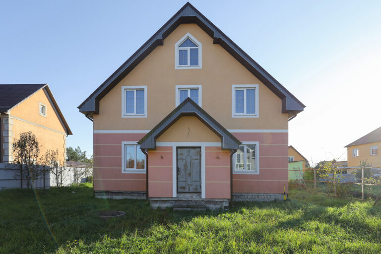 Дом 198 м² на участке 6 сот. ИЖС, гор. Калининград, ул. Художественная 20, цена 15200000р.
